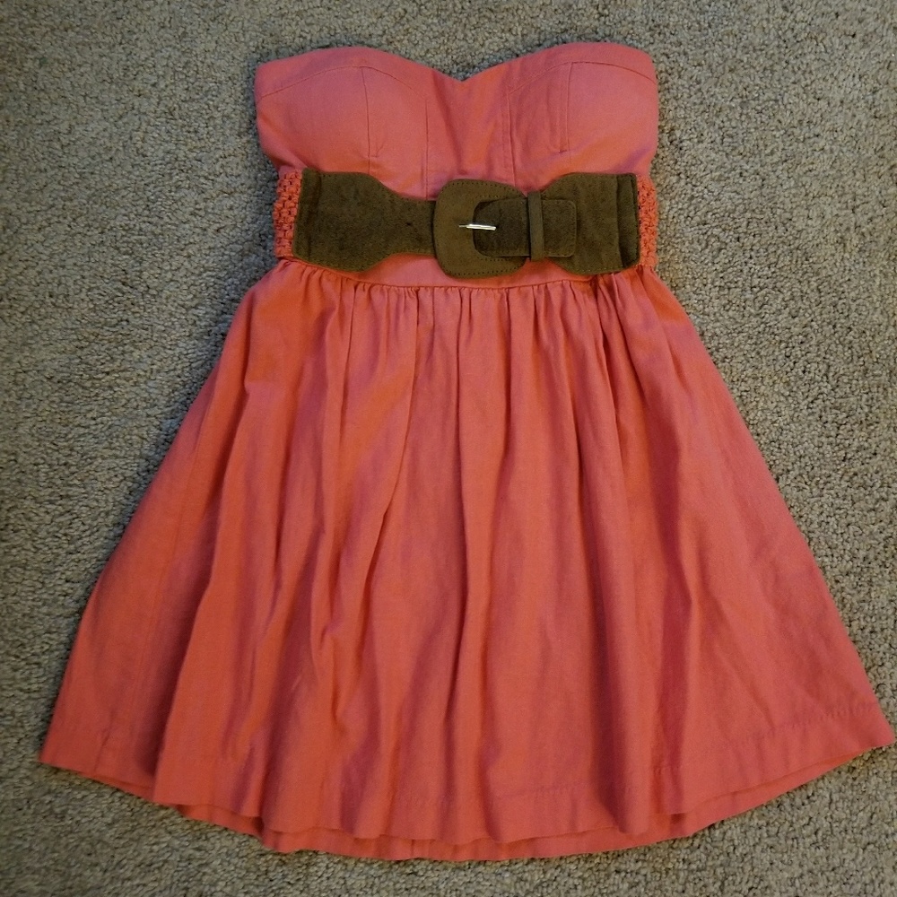 Cute strapless dress